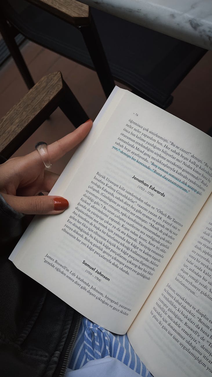 Illustration of Bitdefender MDR vs M365 Comparison: Must-Have Solutions for Finance Businesses